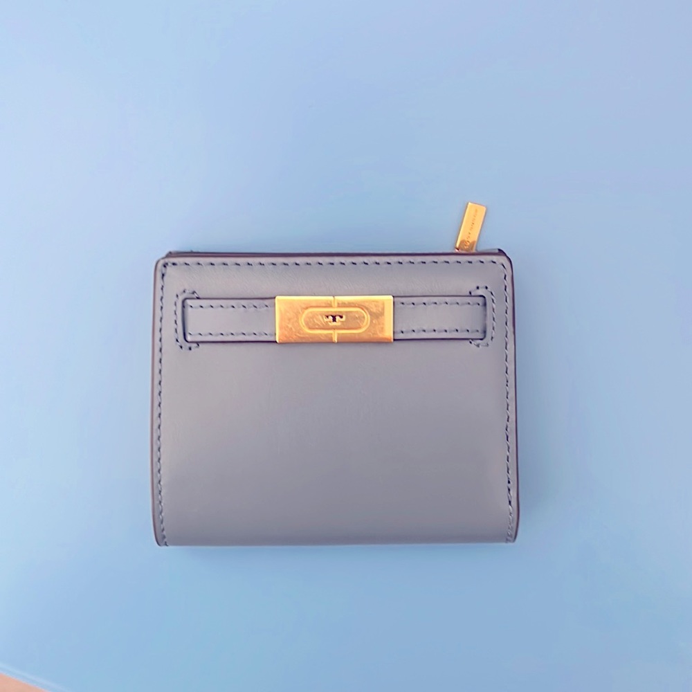 NWT Tory Burch Lee Radziwill Mini Wallet